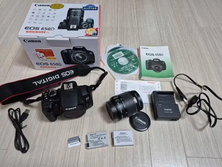 A급 캐논 카메라 EOS 650D 와 18-55 렌즈 박스세트