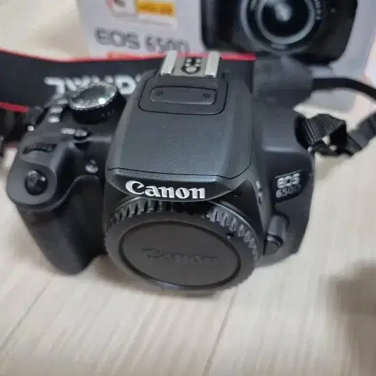 A급 캐논 카메라 EOS 650D 와 18-55 렌즈 박스세트