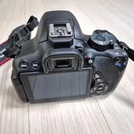 A급 캐논 카메라 EOS 650D 와 18-55 렌즈 박스세트