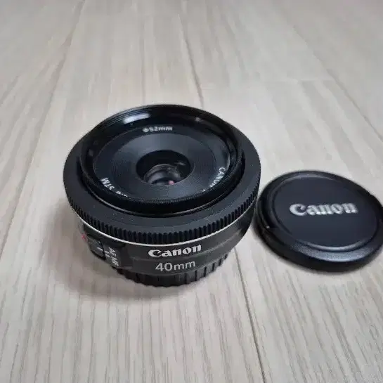 깨끗한 캐논 EF 40mm f2.8 STM 팬케익 렌즈