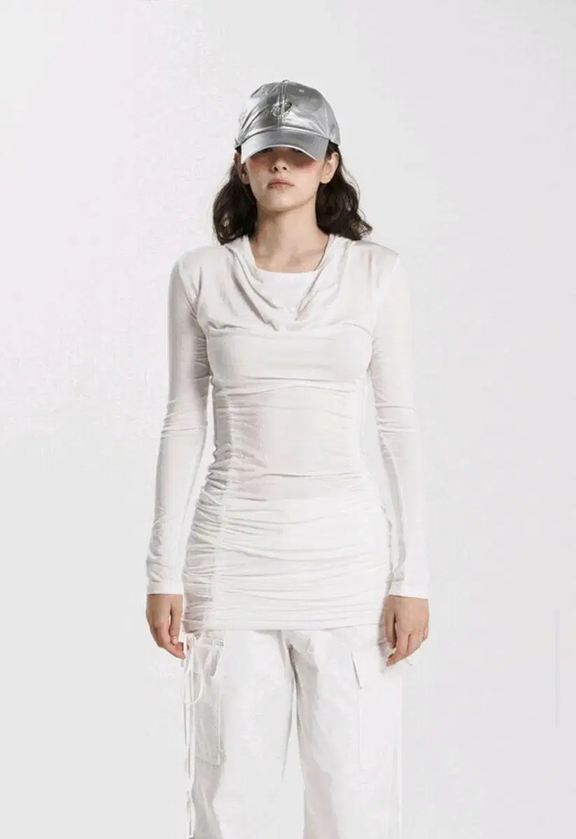 일리오 WHITE 3WAY HOODY TOP-DRESS