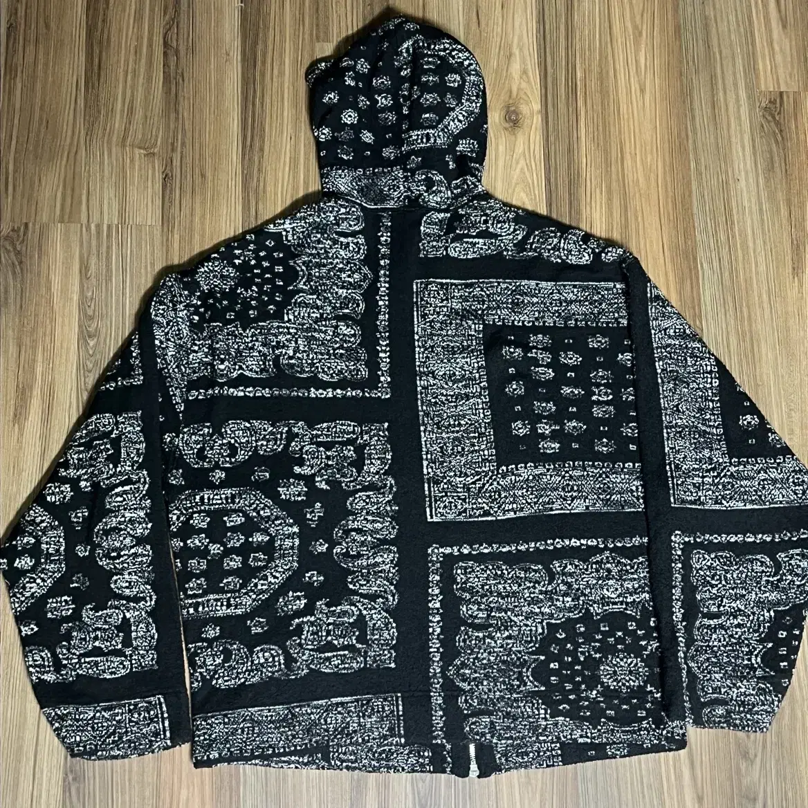 BREATH paisley zip hoodie M