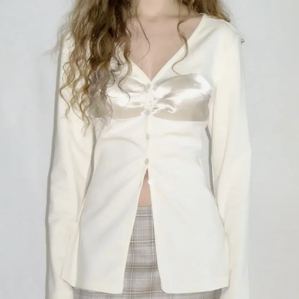 썬번프로젝트 Satin Tuck Detail Block Cardigan