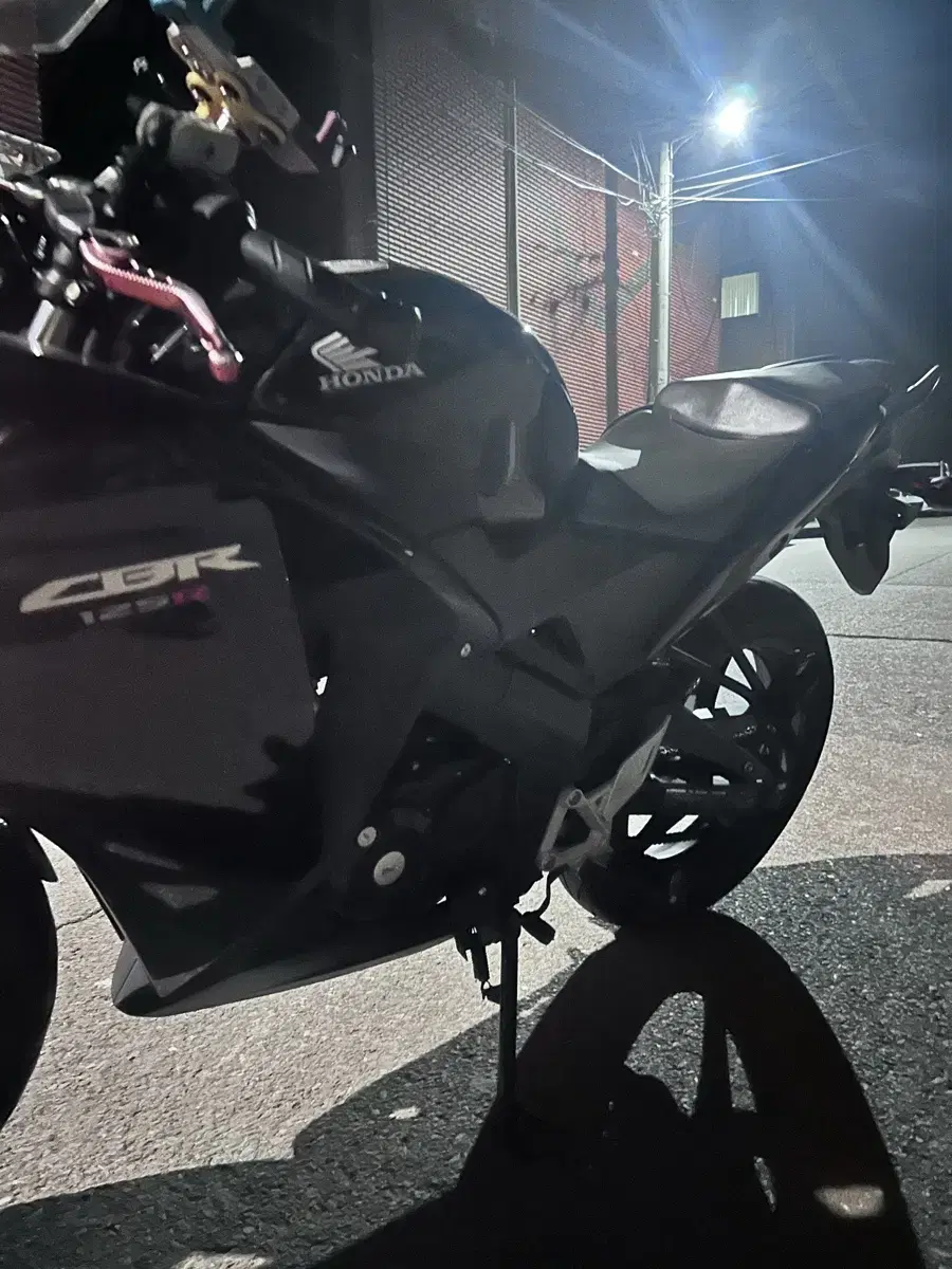 cbr 125 11년식 팔아요