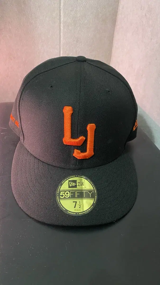 뉴에라 모자 7 1/2 Larry June fitted cap