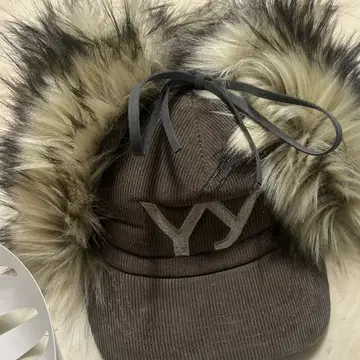 Open Yy Faux Fur Corduroy Earflap Cap Kh | 브랜드 중고거래
