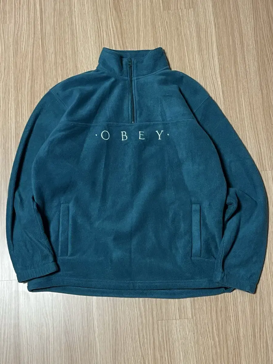 Obey 후리스