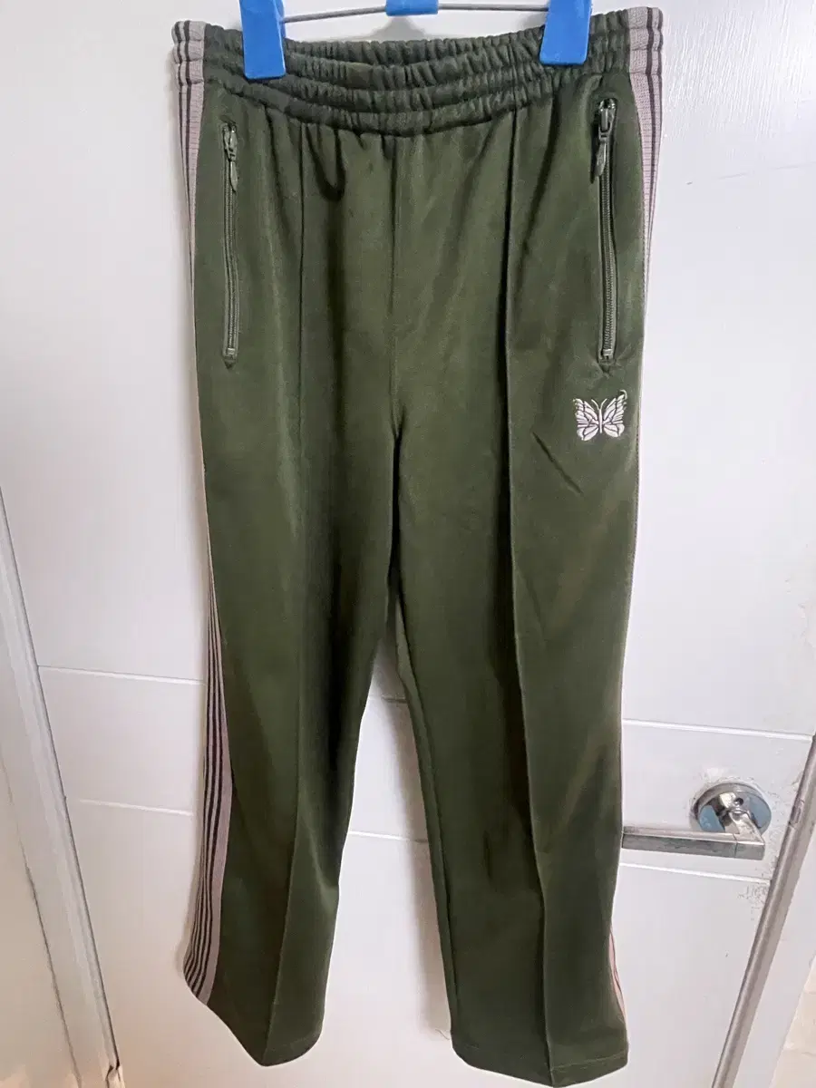 [S] Needles Straight Track Pants Olive Pink