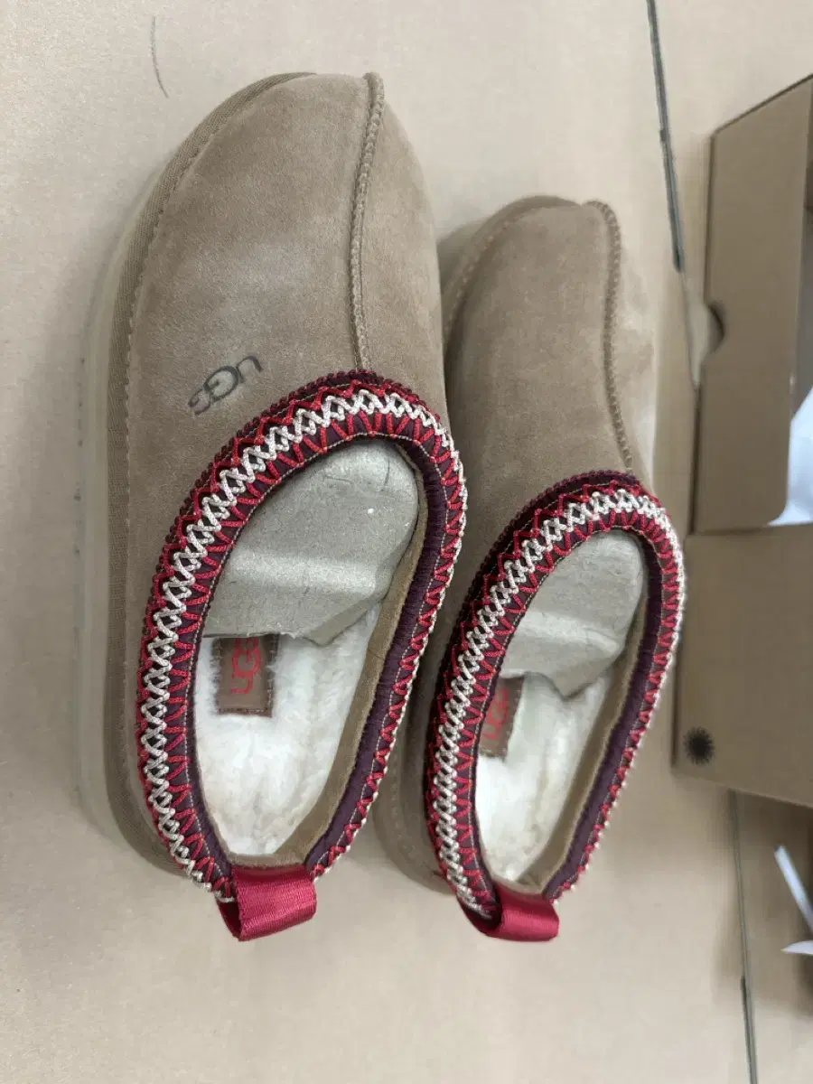 UGG 1122553-che 사이즈 5w 220