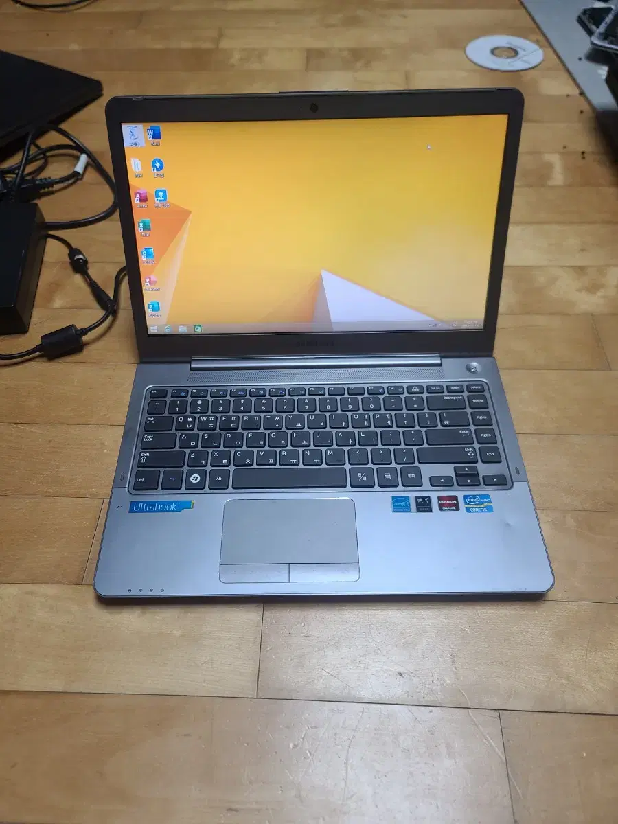 삼성 울트라북 NT531U4B 노트북 i5-2467m 램8 SSD120