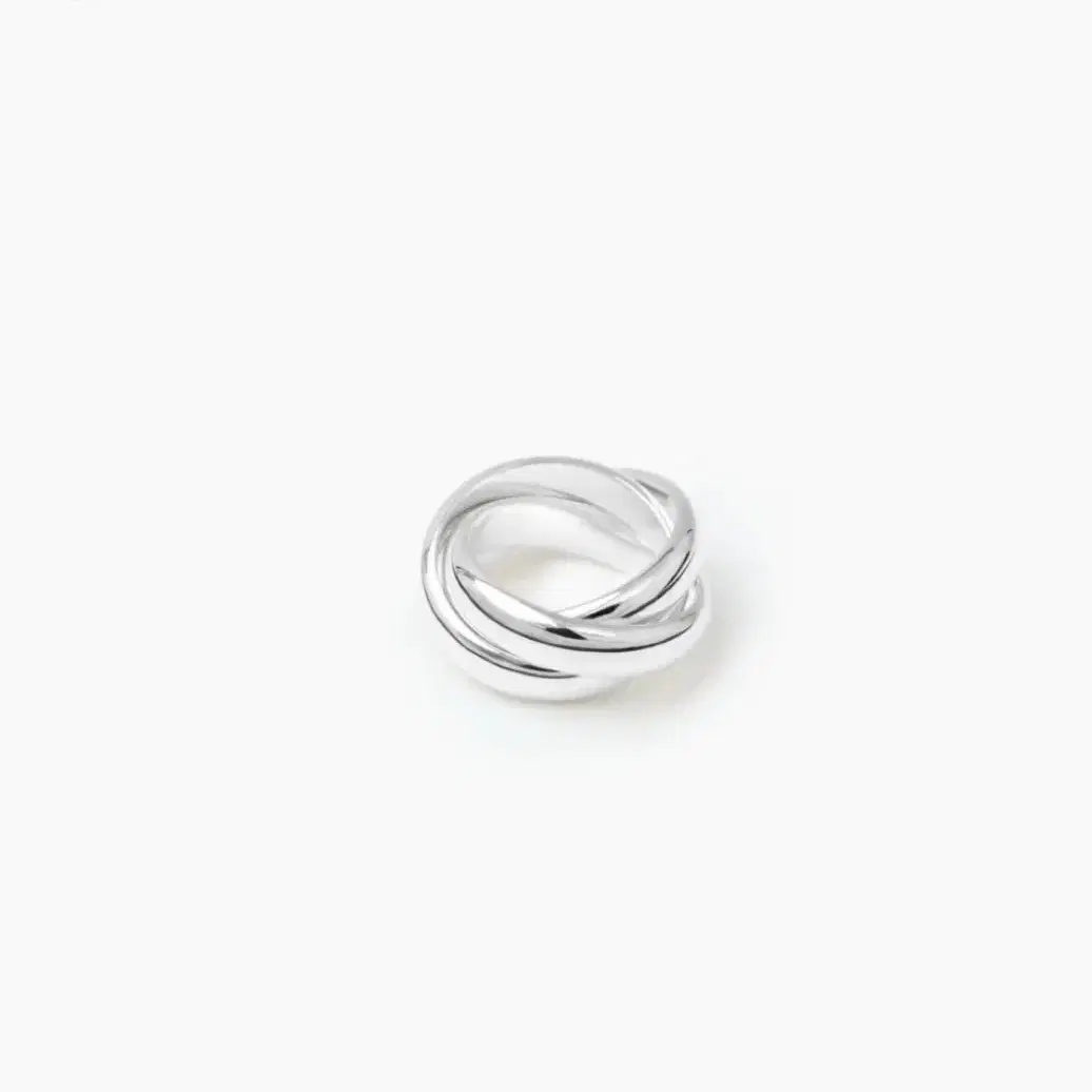 Lie studio 리에스튜디오 Sofie ring