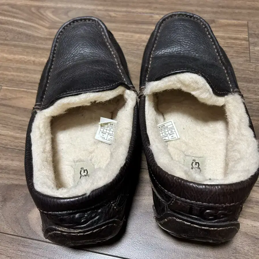 UGG 어그 털 모카신 로퍼 남성용 260mm