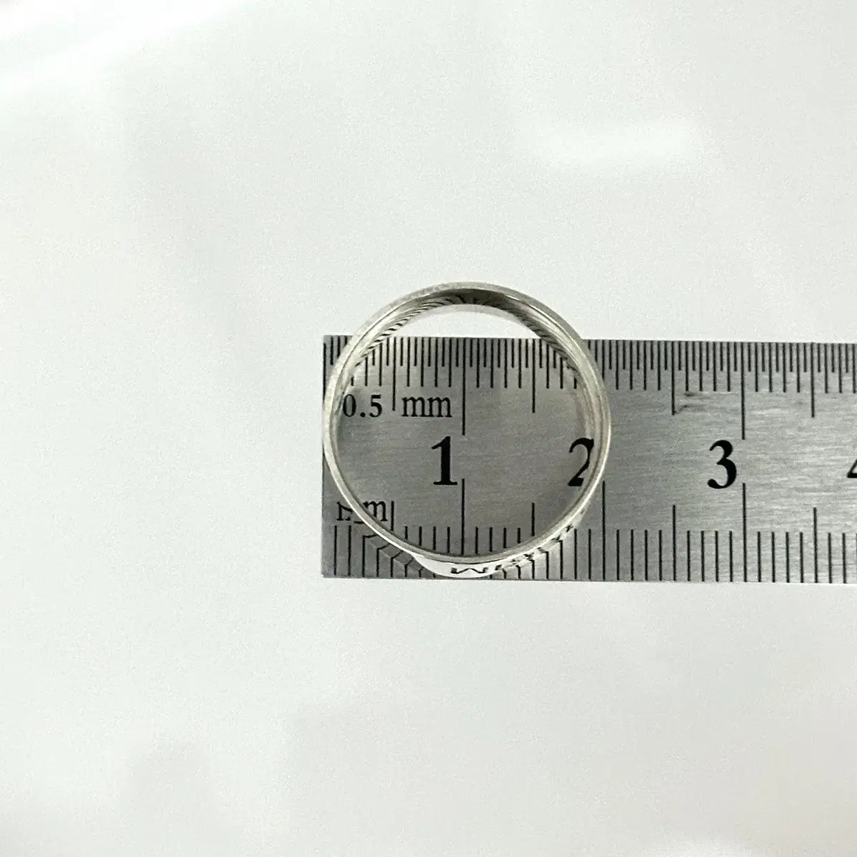 김해김 kimhekim silver logo band ring