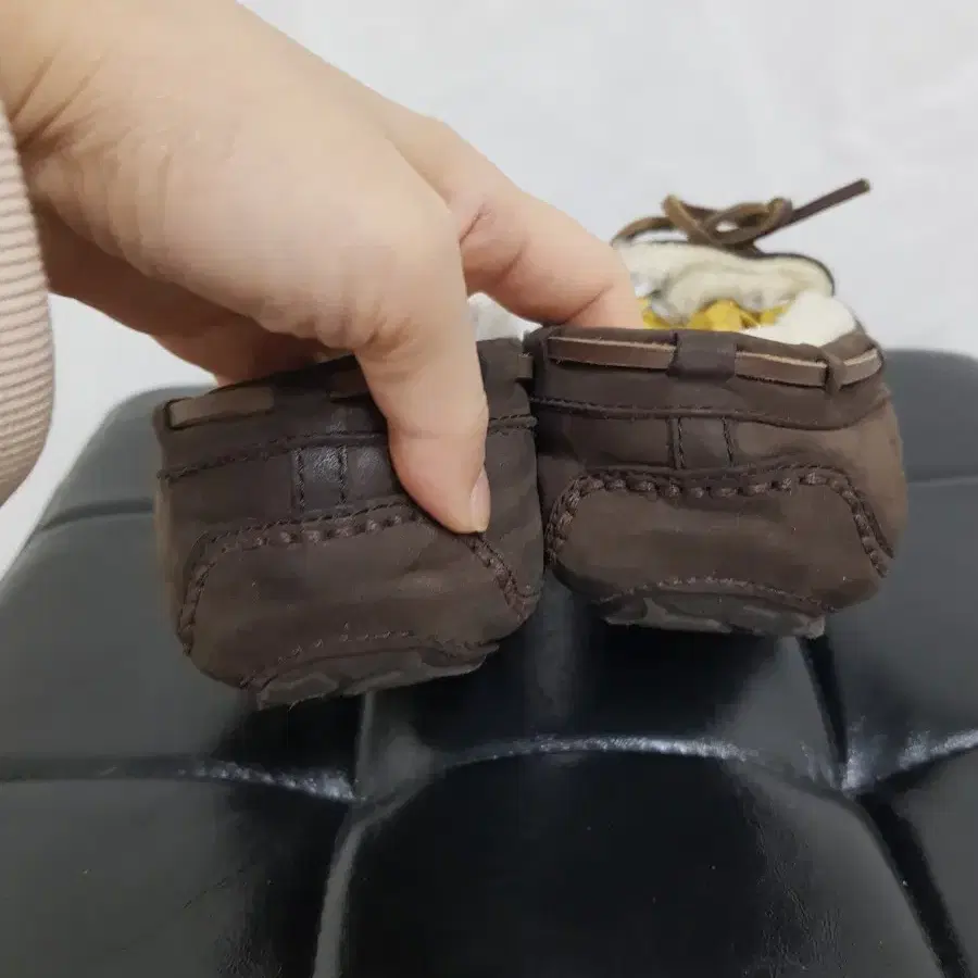 정품 UGG 어그 모카신