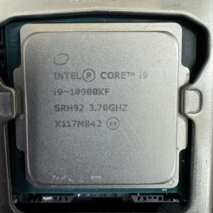 i9 10900kf + b560m + DR4 32GB