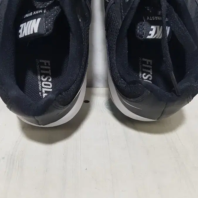 택포 270/275 정품 A급 NIKE AIR-MAX 경량 쿠션 스니커즈