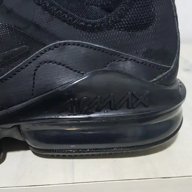 택포 260/265 A급 정품 NIKE AIR-MAX 경량 왕쿠션 운동화