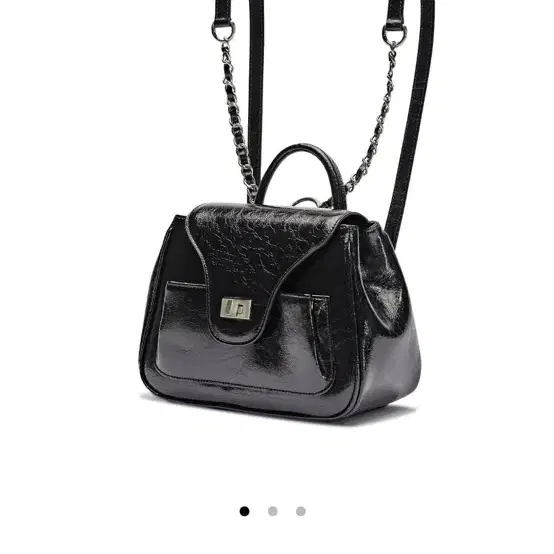 아포아 백팩 Pao Chain Backpack Black