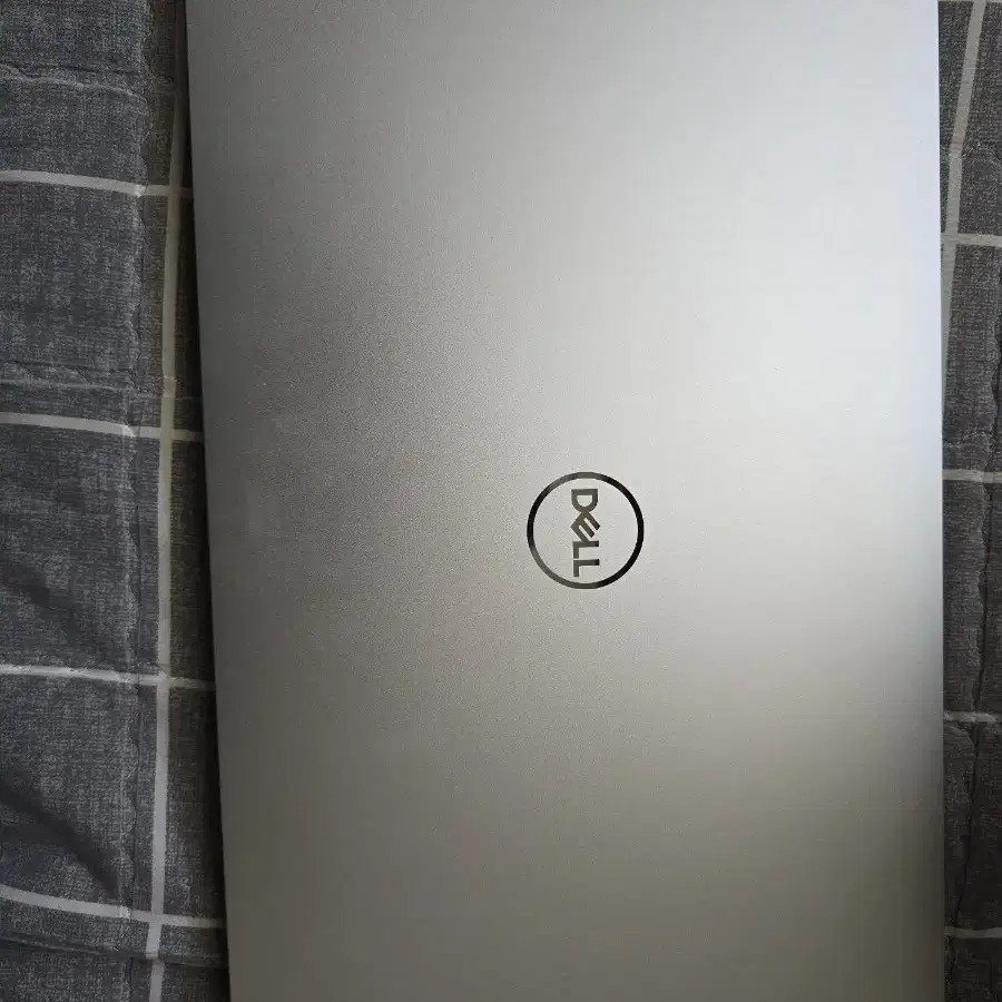 dell xps17 9710