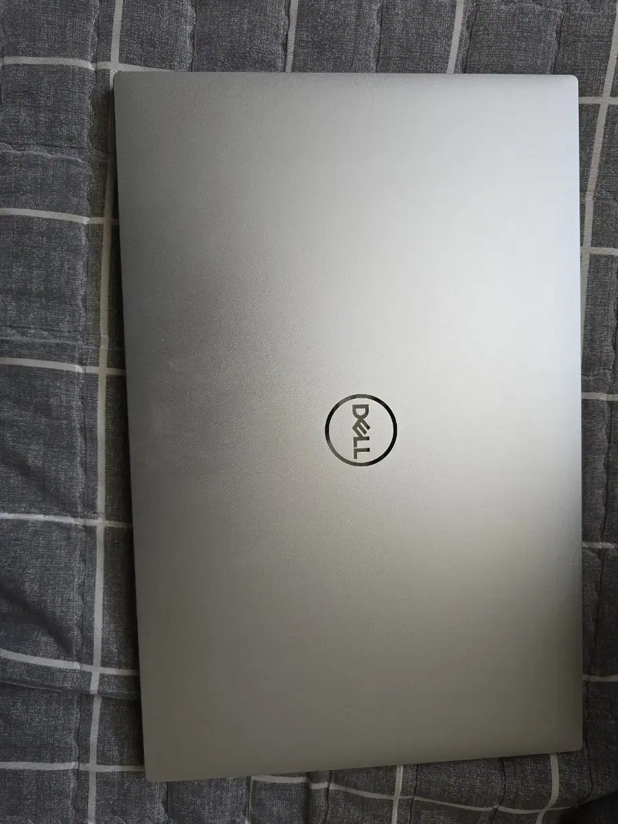 dell xps17 9710