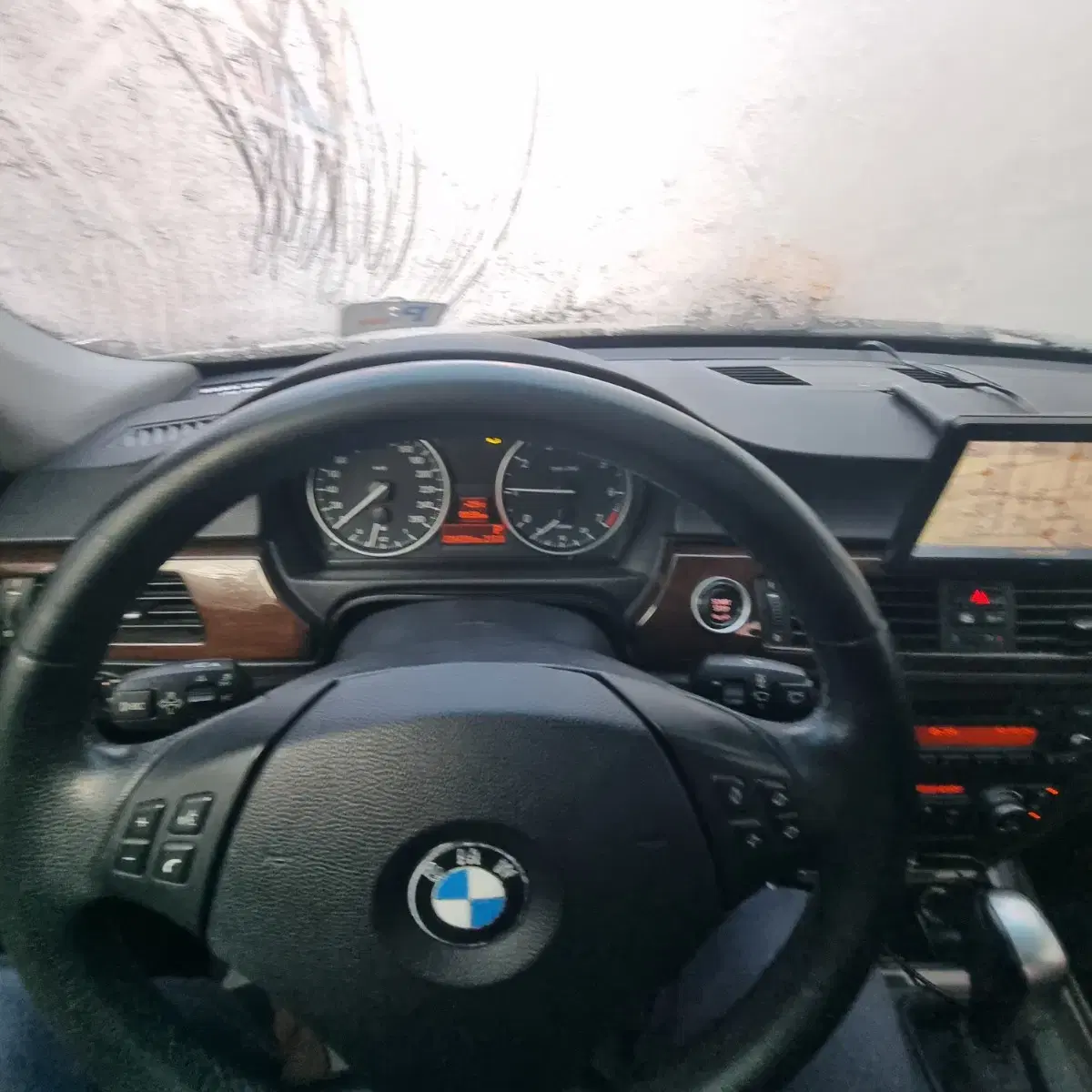 bmw 320i e90 2011년식 차량