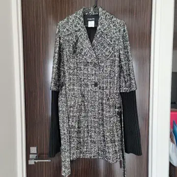 'PATRIZIA PEPE' 알파카가 들어간 코트