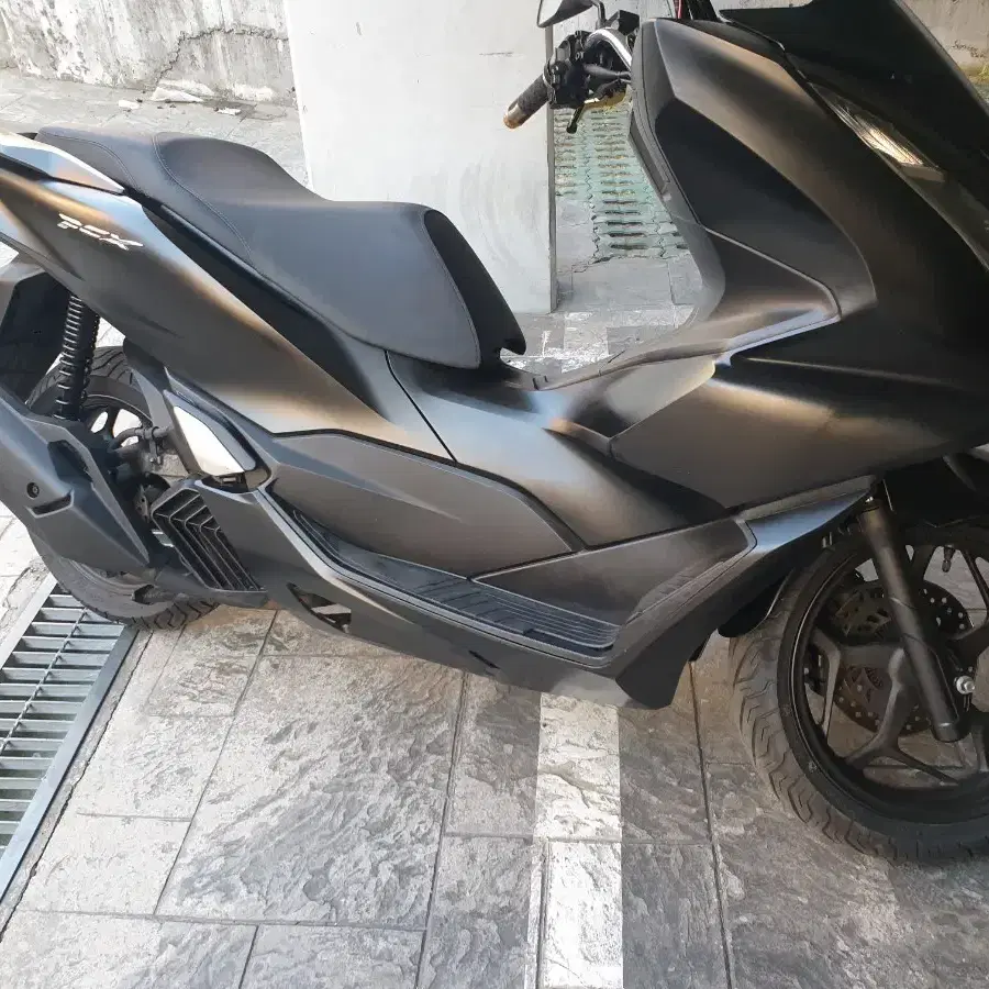 PCX22년식220팝니다