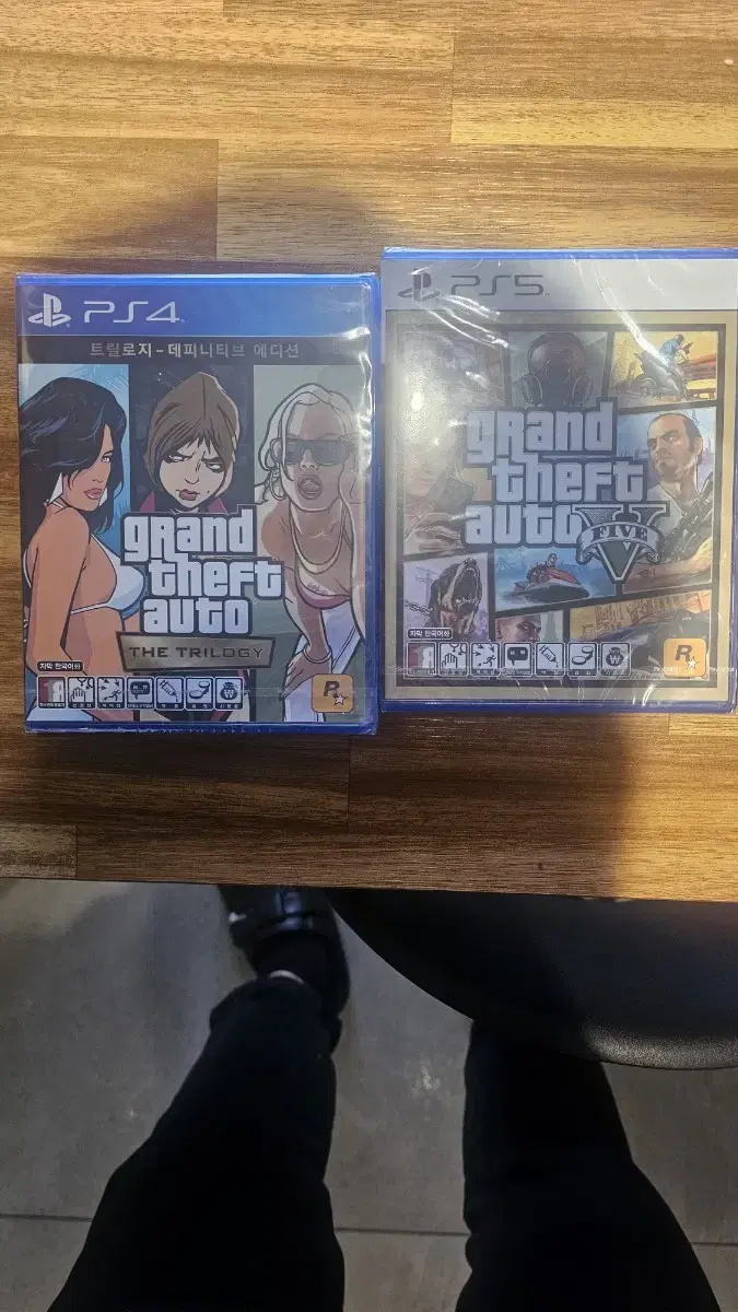 ps5 gta5 와 gta 트릴로지 2개 새상품 밀봉