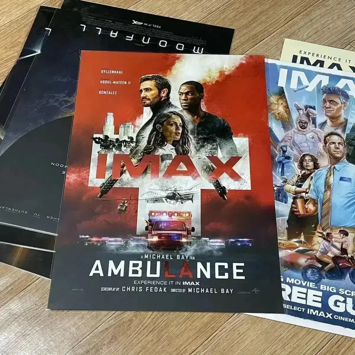 앰뷸런스 아이맥스 포스터 IMAX A3 영화 제이크질렌할 에이사곤잘레스