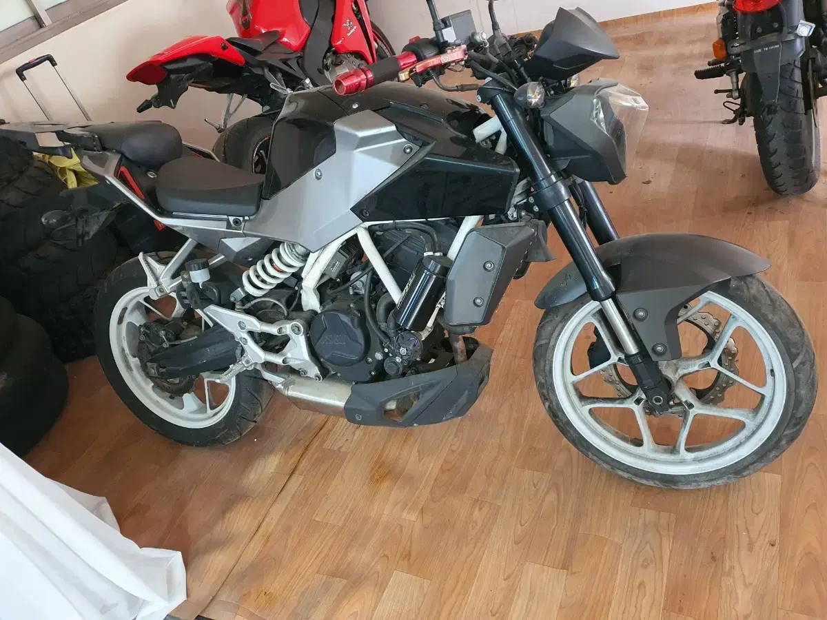 EXIV250오토바이 250cc 2014년식