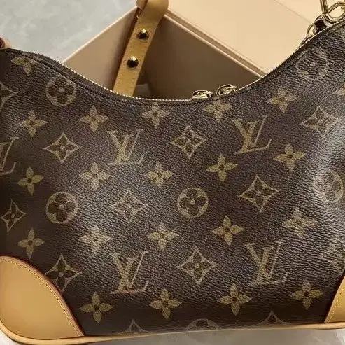 이비통 Louis Vuitton 숄더백