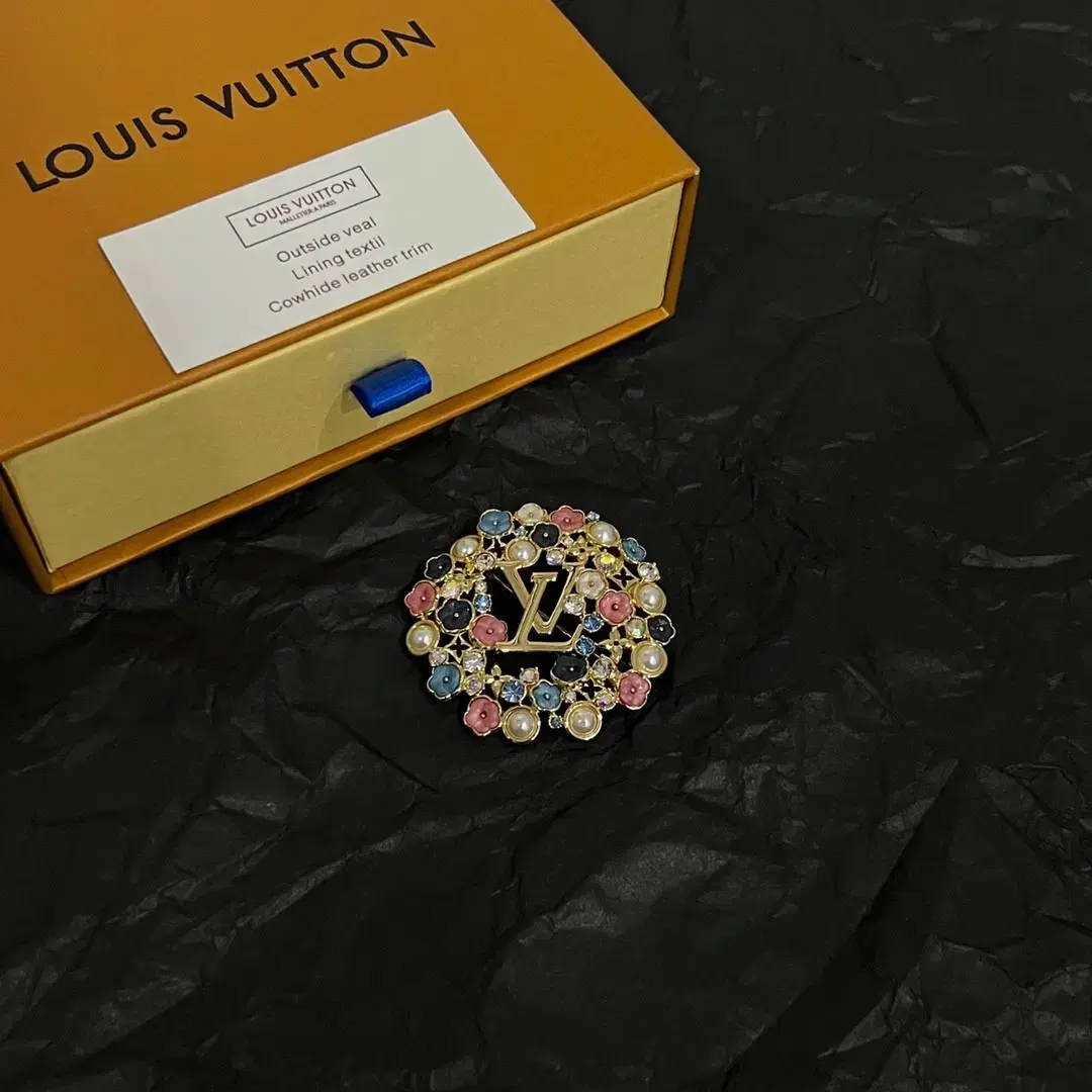 루이비통 Louis Vuitton 브로치