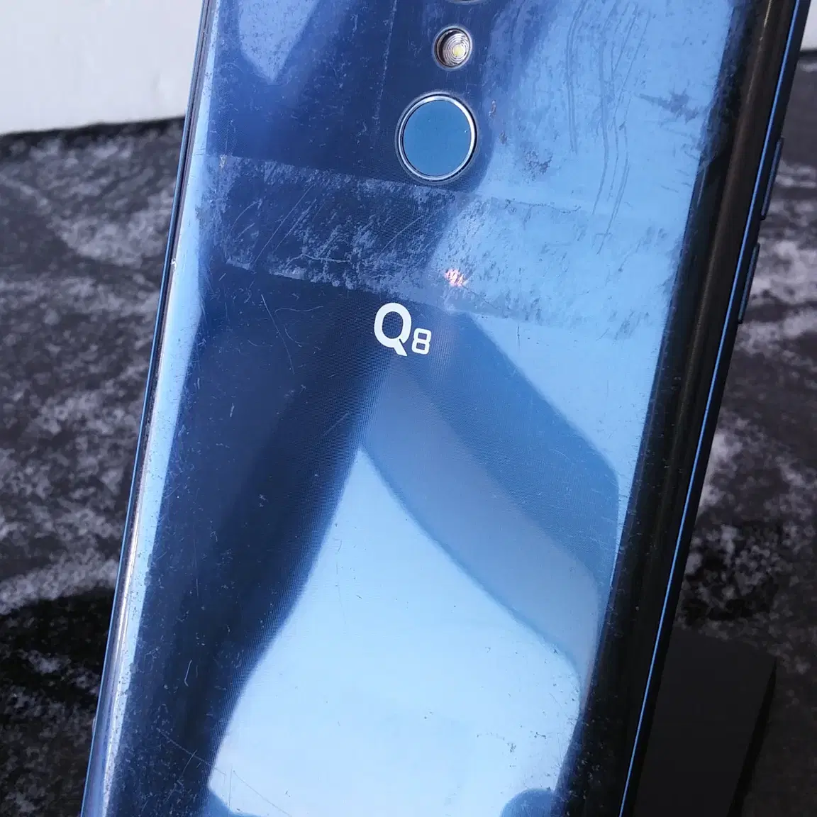 LG Q8 (Q815L) 블루 64기가 (0018779)