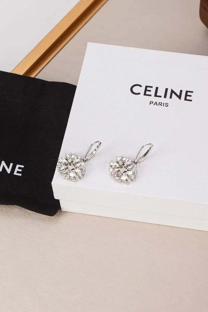 셀린느 Celine 귀걸이