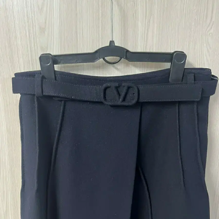 발렌티노 정품 울 스커트