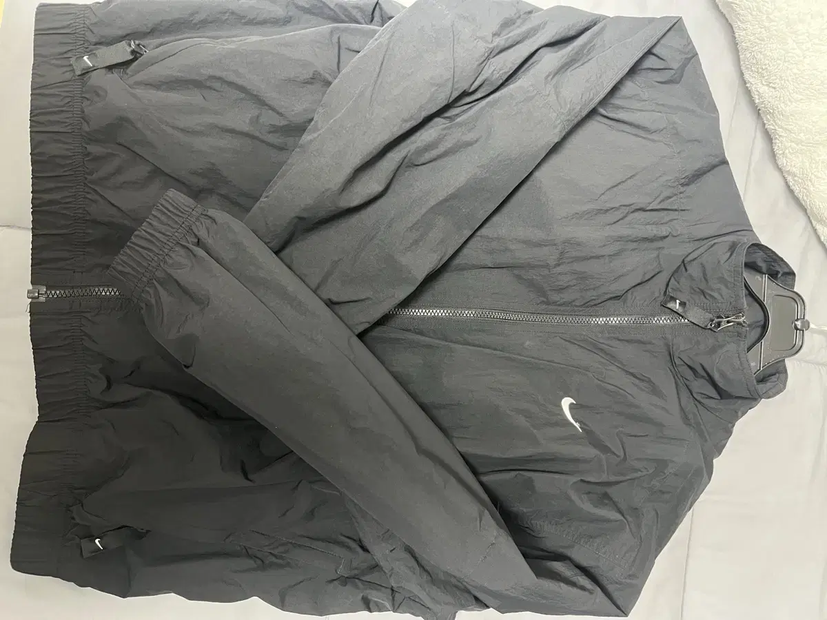 [sell] nike nrg track jacket asian version size l