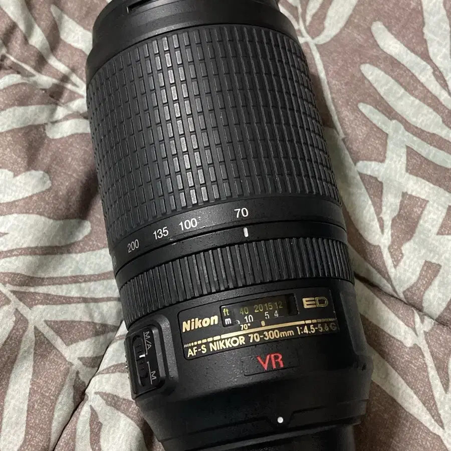 니콘 AF-S 70-300mm 4.5-5.6 VR Zoom 망원렌즈