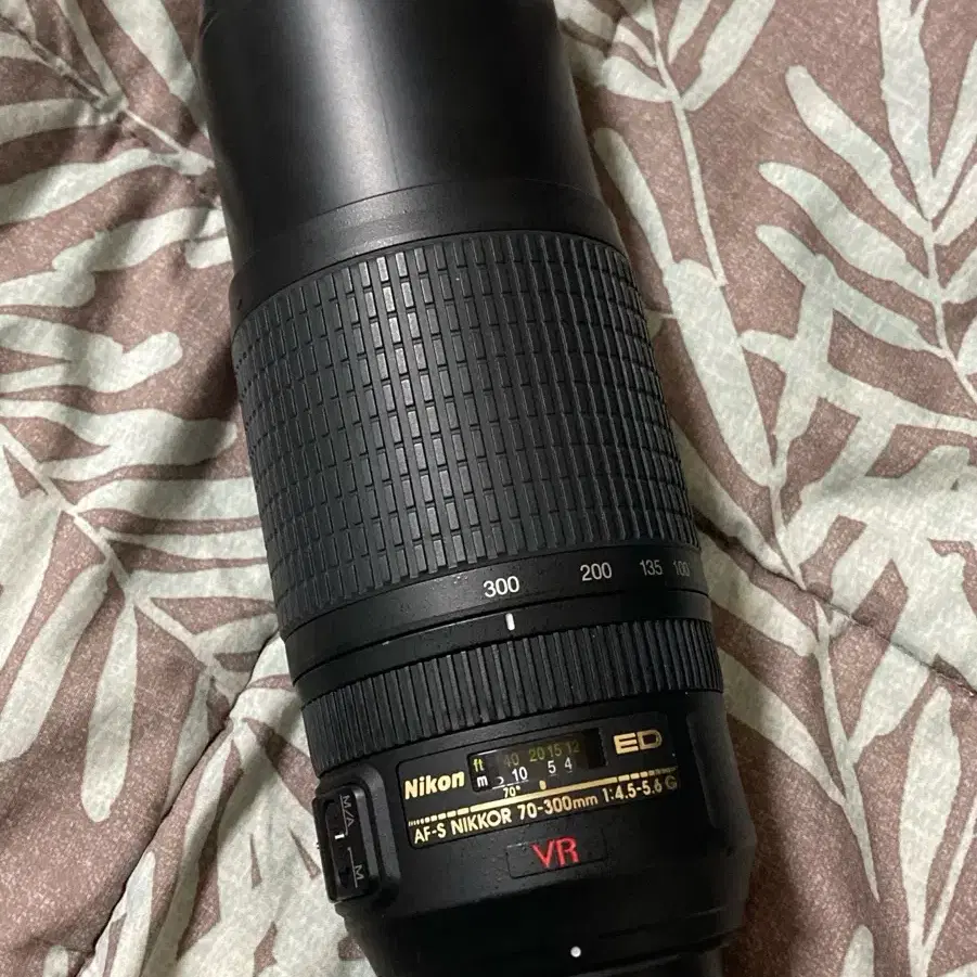 니콘 AF-S 70-300mm 4.5-5.6 VR Zoom 망원렌즈