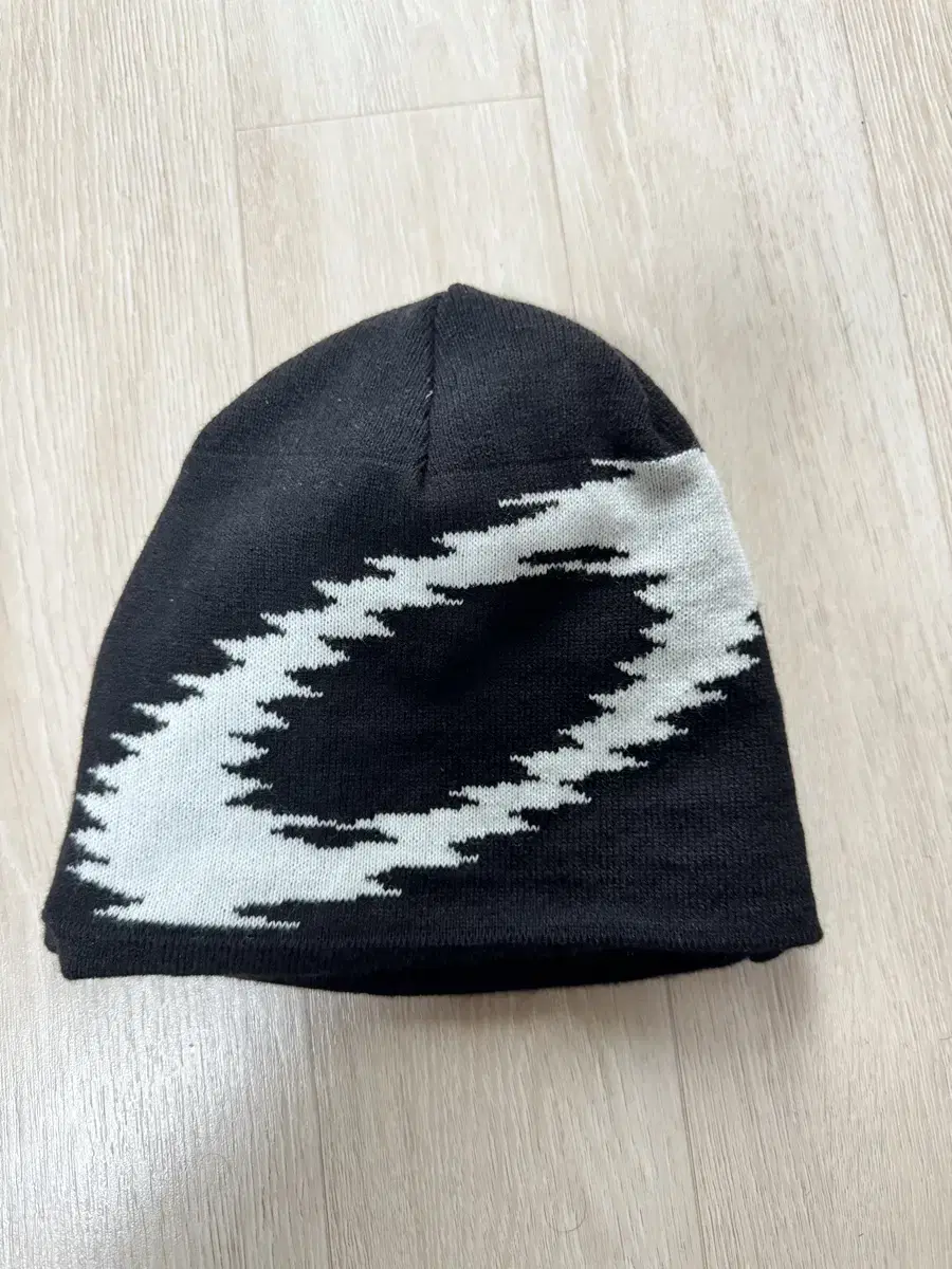 (sell) Oakley x Piet Beanie New