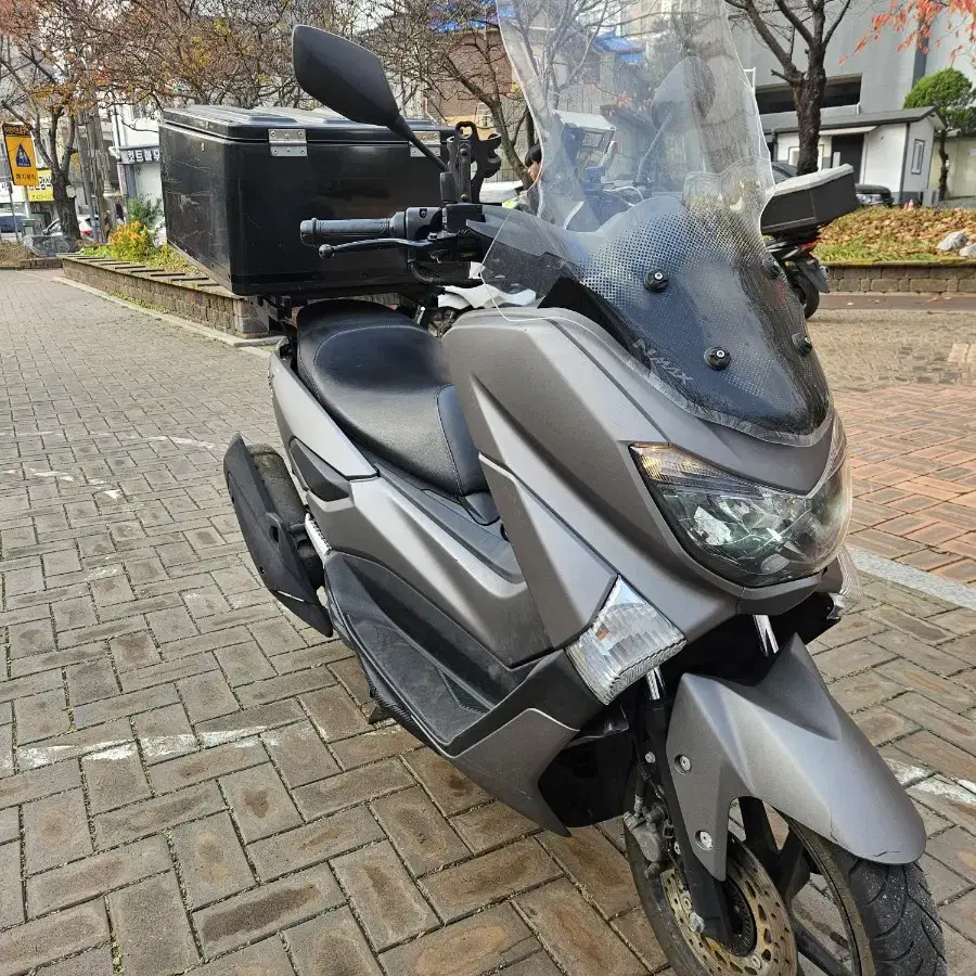 nmax125 ( 깔끔한 차량 판매합니다!)