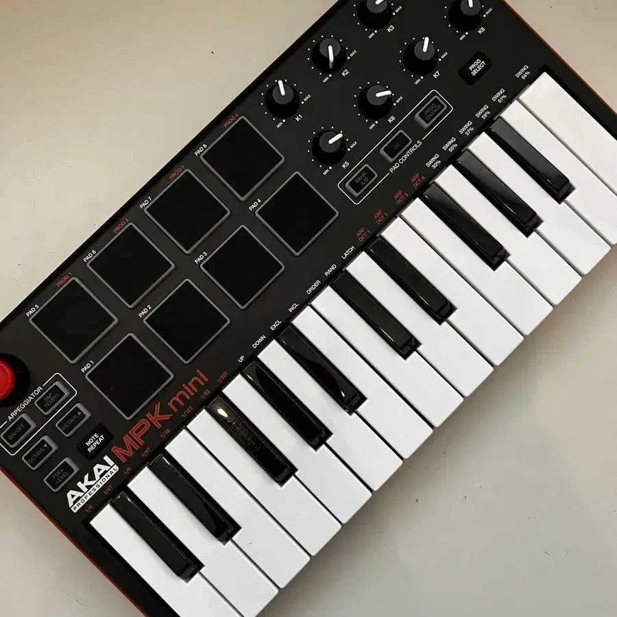 AKAI MPK mini mk2 판매합니다