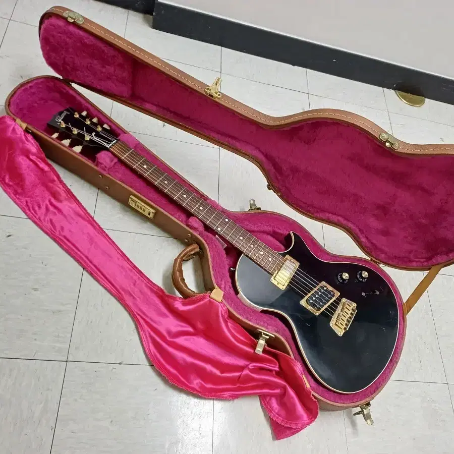 gibson nighthawk special