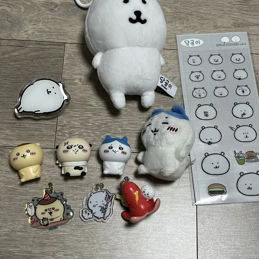 농담곰 먼작귀 치이카와 하치와레 쿠리만쥬 인형 키링 스티커