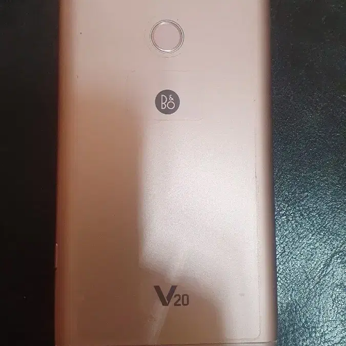 LG V20