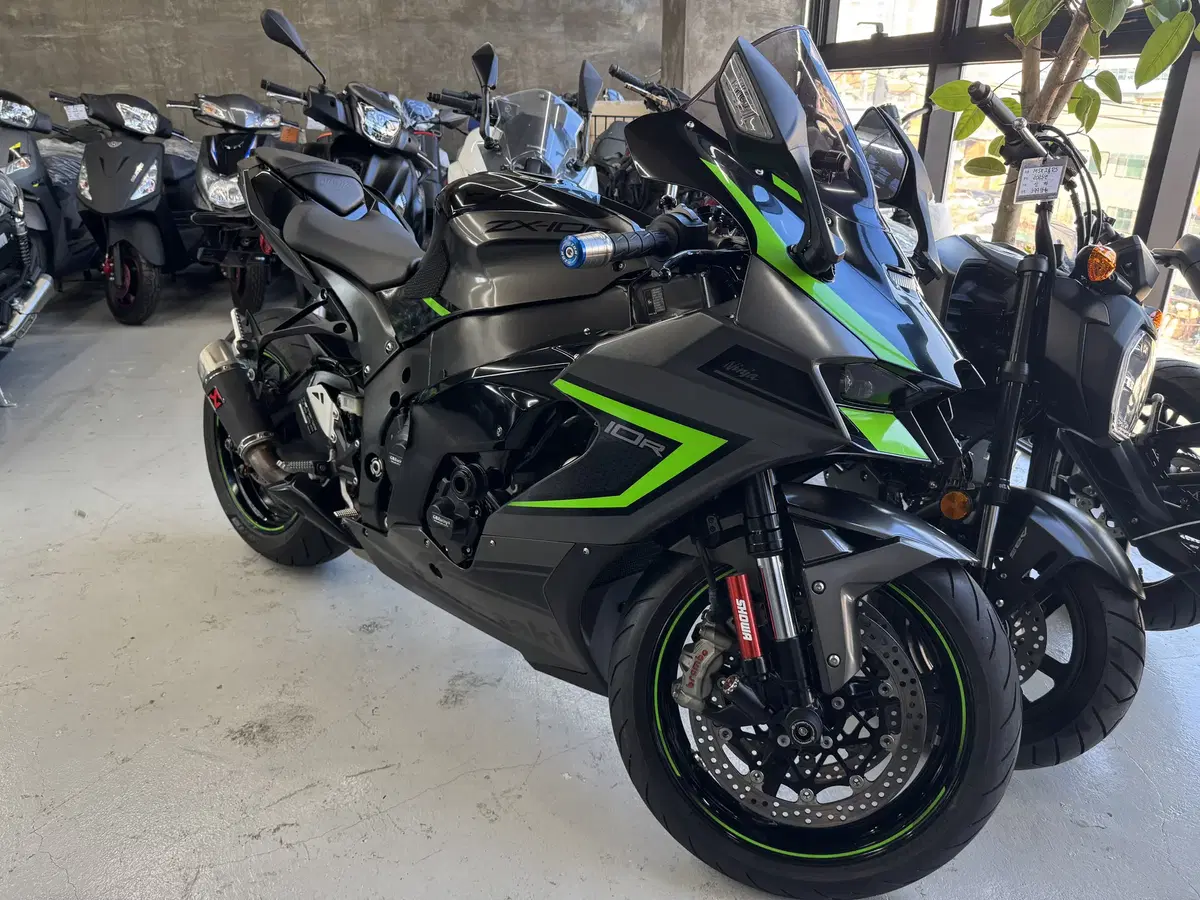 22년식 가와사키 ZX-10R (10,273km) 아크라슬립온,블박 등