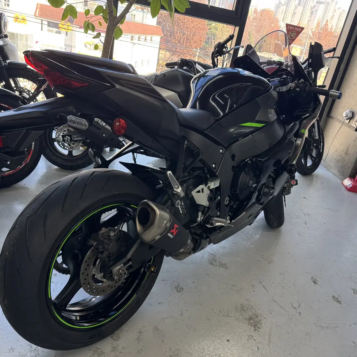 22년식 가와사키 ZX-10R (10,273km) 아크라슬립온,블박 등