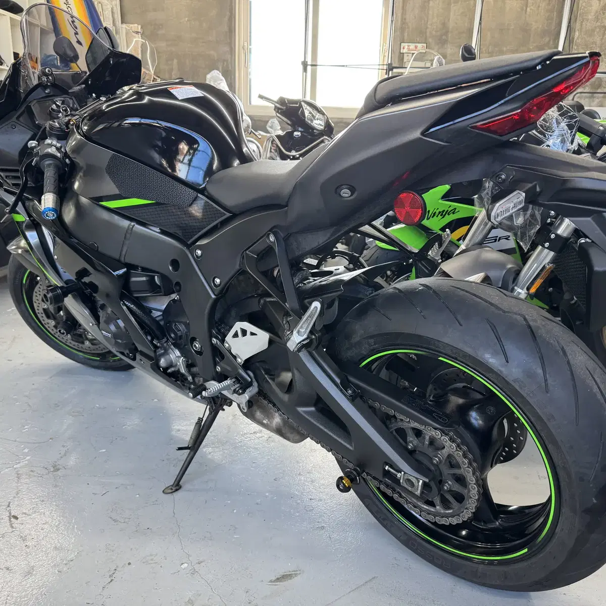 22년식 가와사키 ZX-10R (10,273km) 아크라슬립온,블박 등