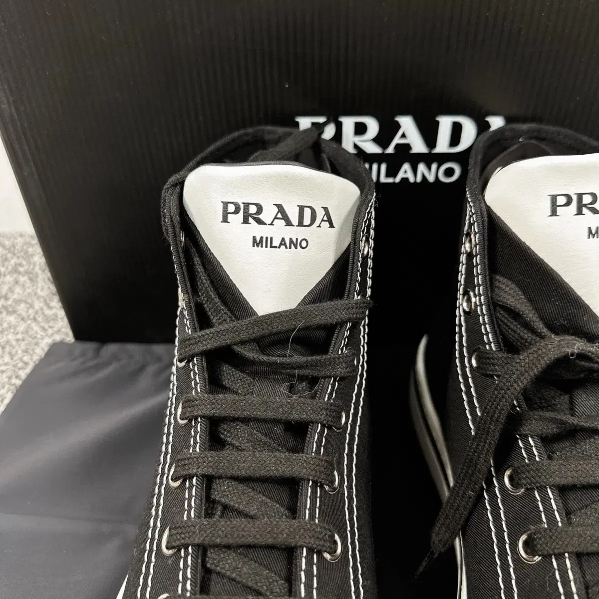 (정품/새상품) PRADA 프라다 남성 블랙 로고 캔버스 개버딘 하이탑