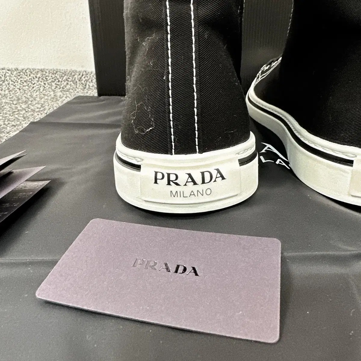 (정품/새상품) PRADA 프라다 남성 블랙 로고 캔버스 개버딘 하이탑