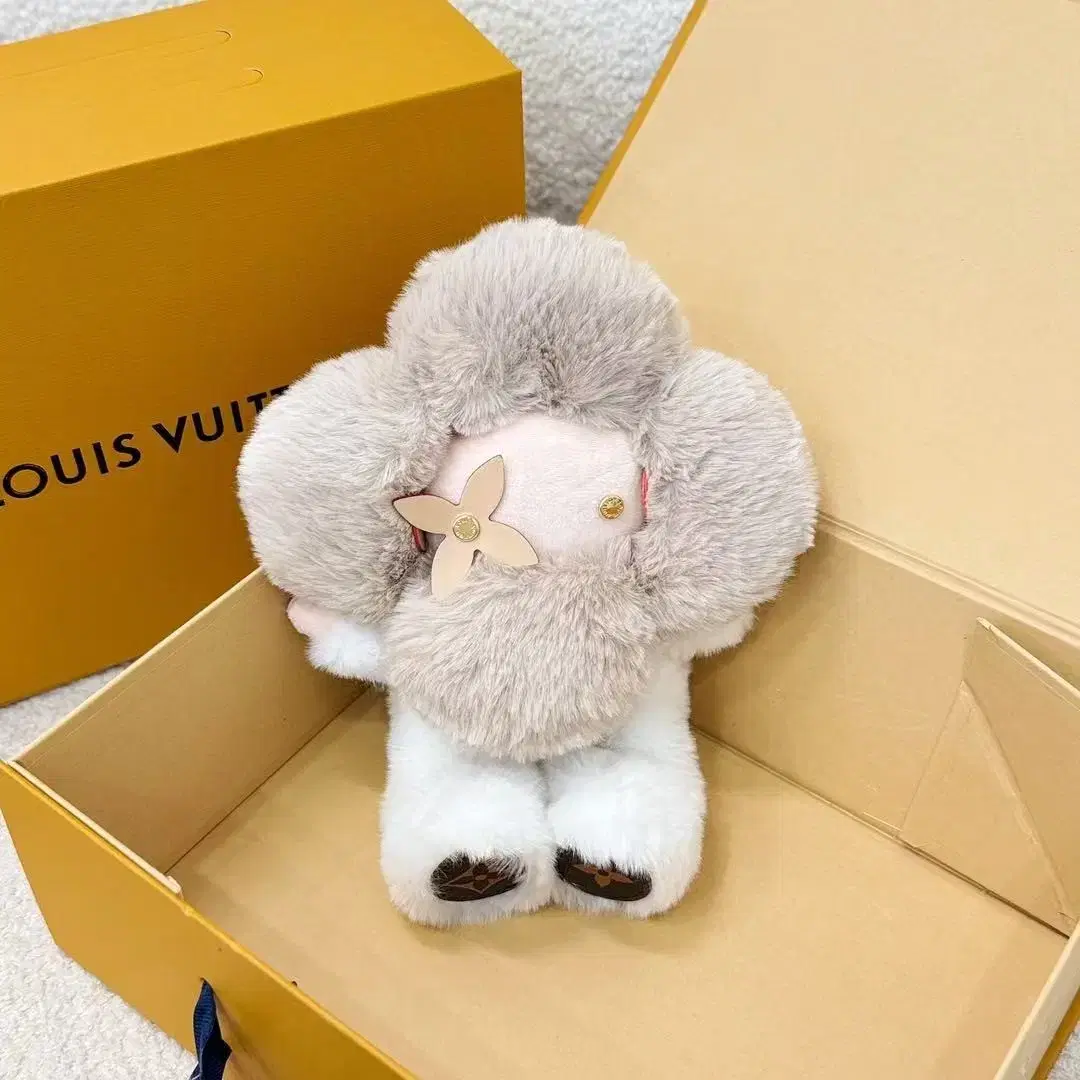 LOUIS VUITTON vivienne 해바라기 인형25*15*8cm